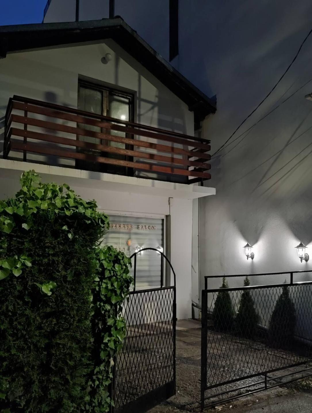 Kum Apartment Ni 외부 사진